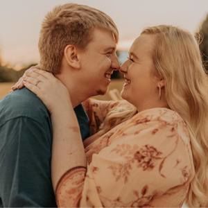 Meet your Posher, Desiree'